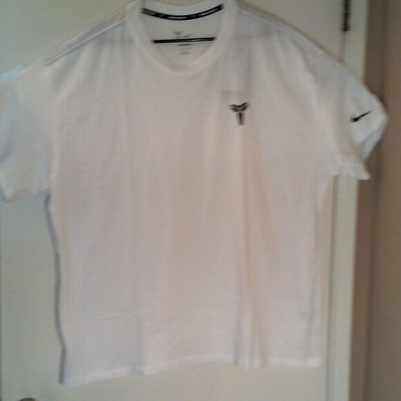 NIKE HOOPS KOBE BRYANT "Mamba Mentality Tee" MEN'S WHITE T-SHIRT 2XL HJ3318-100 - Picture 1 of 9